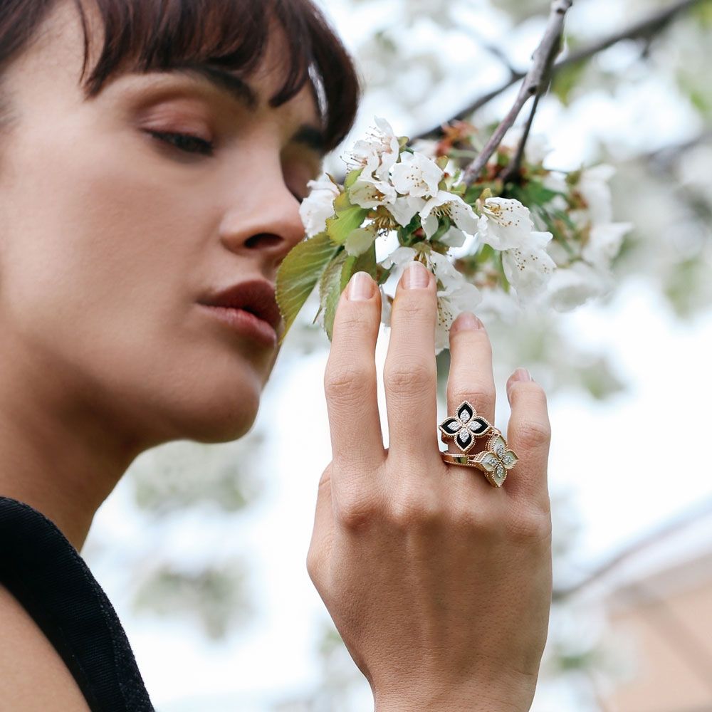 PRINCESS FLOWER RING WITH BLACK JADE AND DIAMONDS